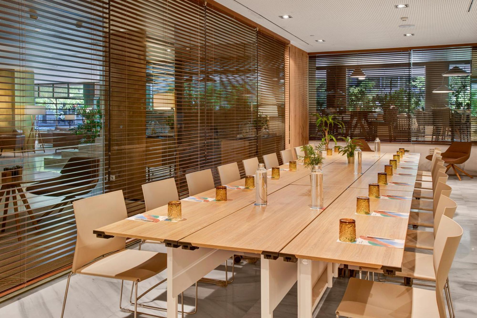 Melia Madrid Serrano Экстерьер фото
