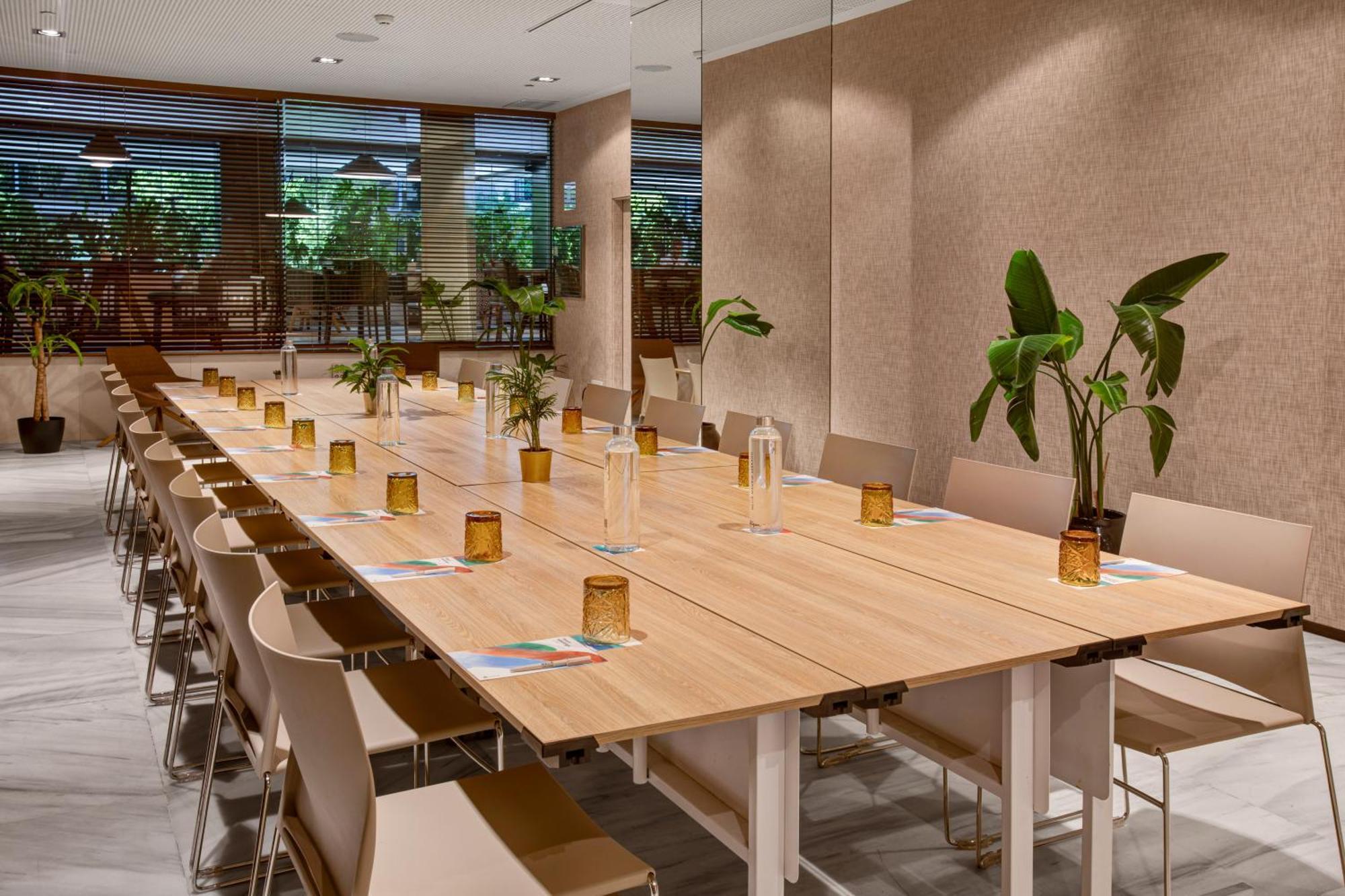 Melia Madrid Serrano Экстерьер фото